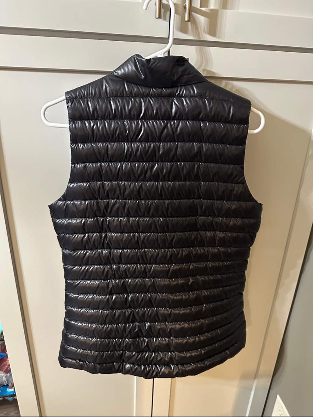 Lululemon shiny Black Quilted Puffer Vest - Lightweight Layer - Picture 6 of 6